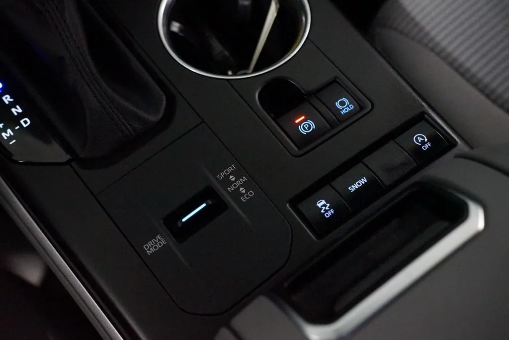 2022 Toyota Highlander LE thumbnail 22