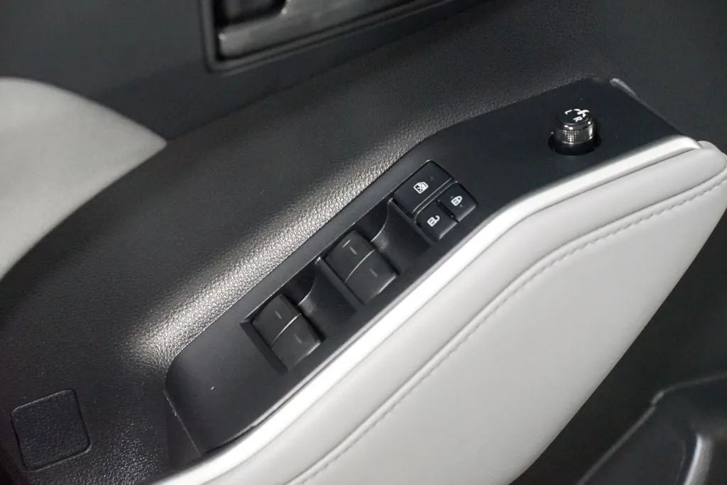 2022 Toyota Highlander LE thumbnail 31