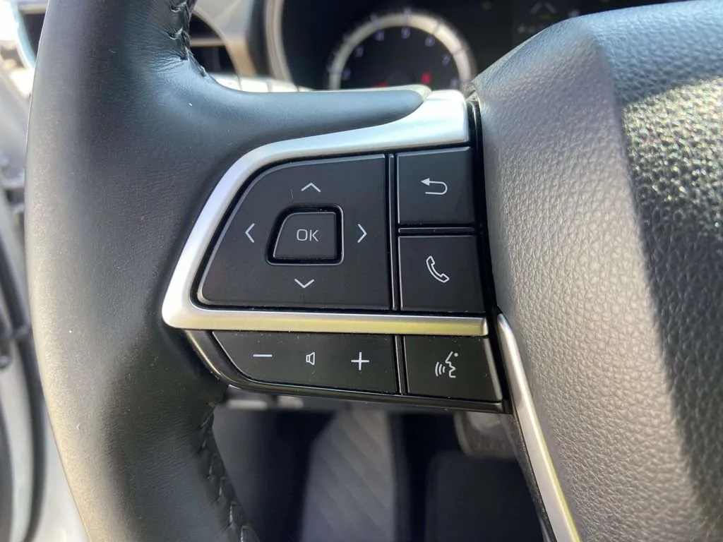 2022 Toyota Highlander LE thumbnail 34