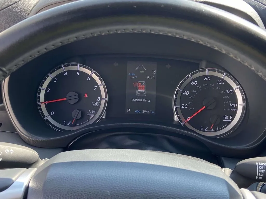 2022 Toyota Highlander LE thumbnail 37