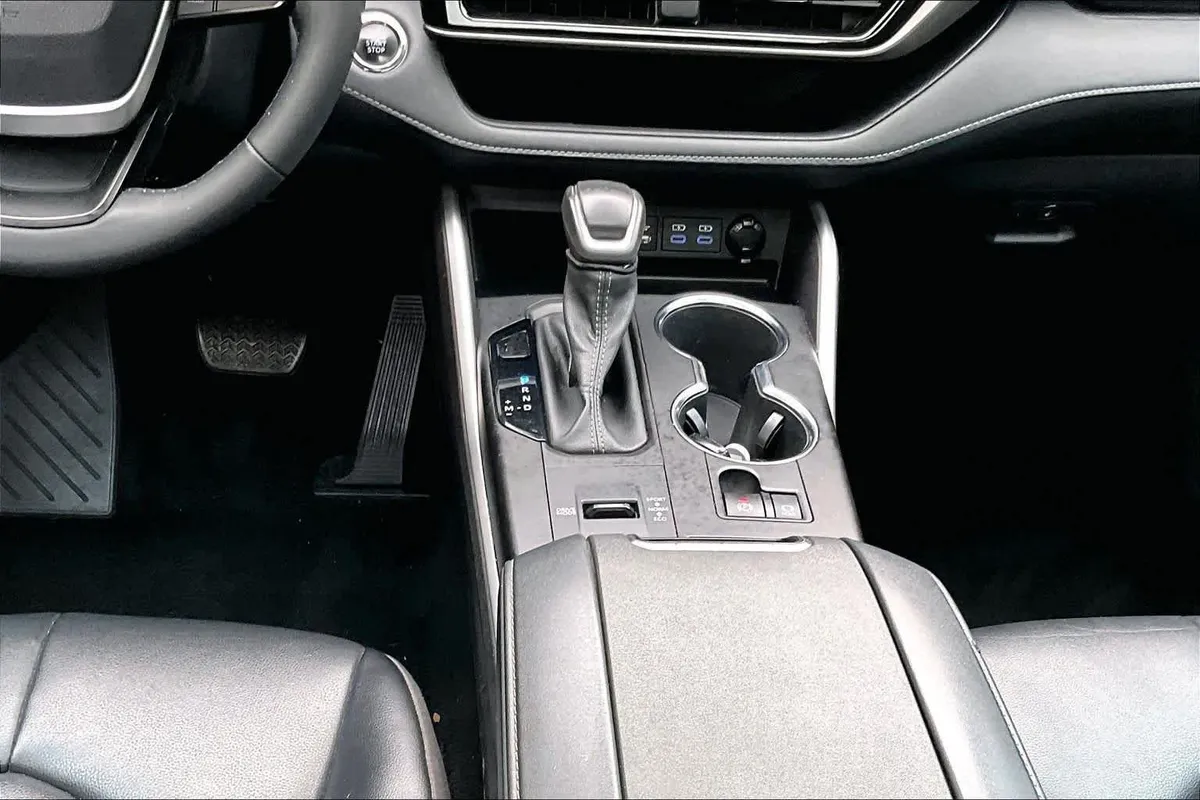 2022 Toyota Highlander XLE thumbnail 17