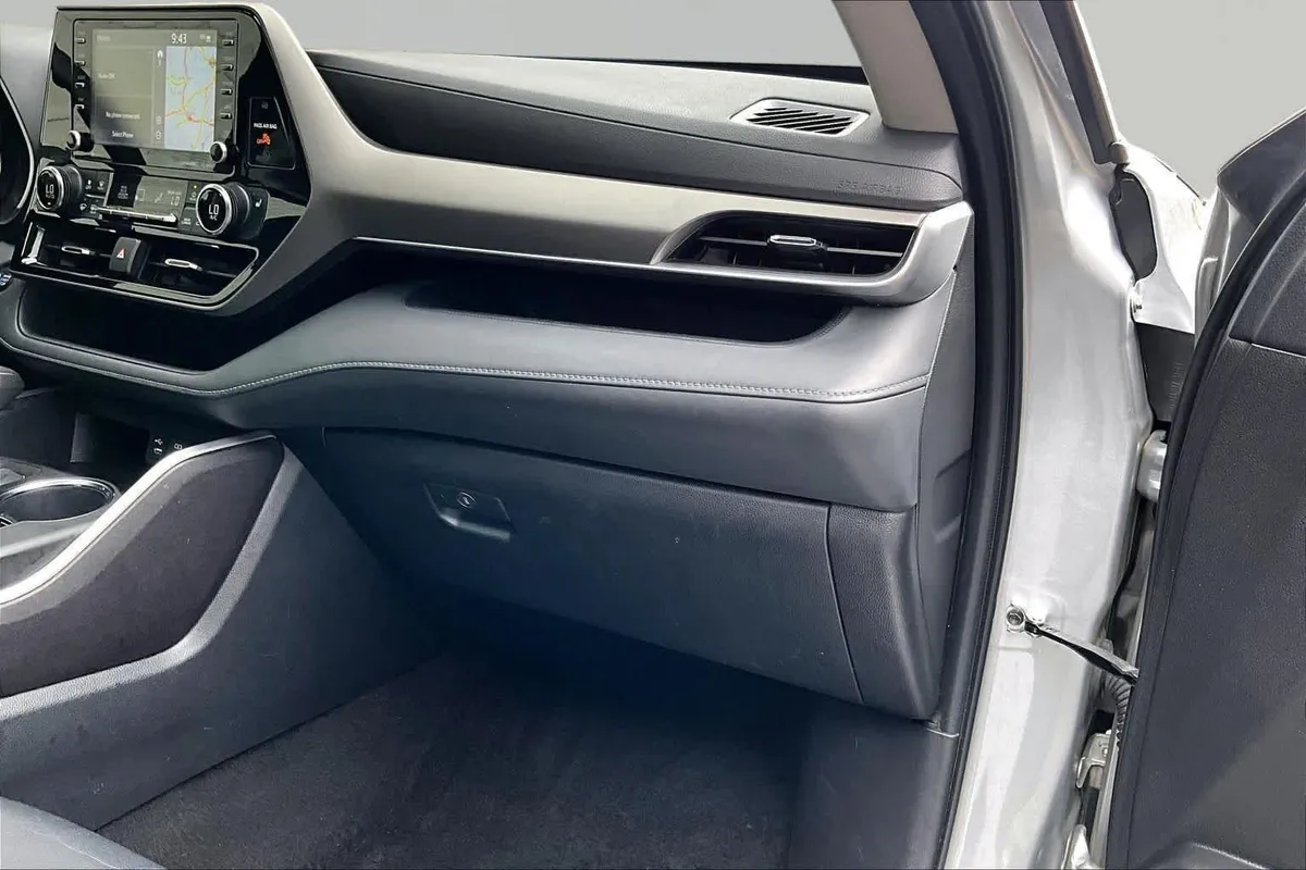 2022 Toyota Highlander XLE thumbnail 19