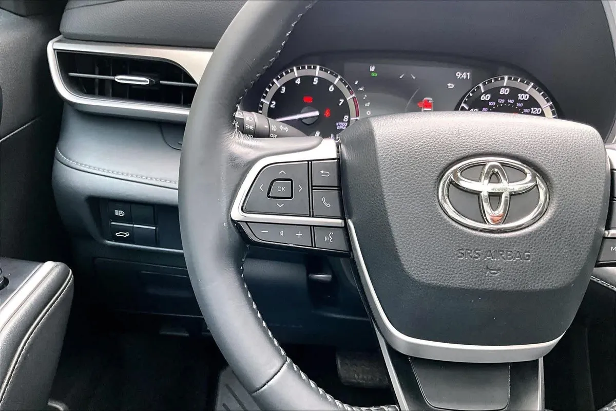 2022 Toyota Highlander XLE thumbnail 24