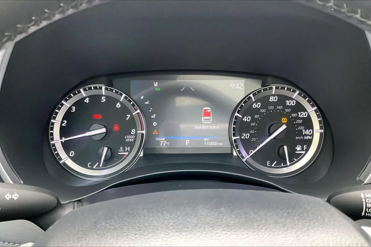 2022 Toyota Highlander XLE thumbnail 26