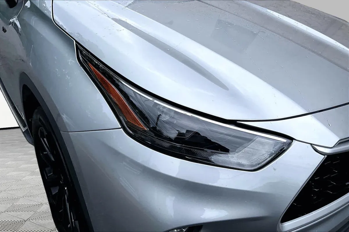 2022 Toyota Highlander XLE thumbnail 28
