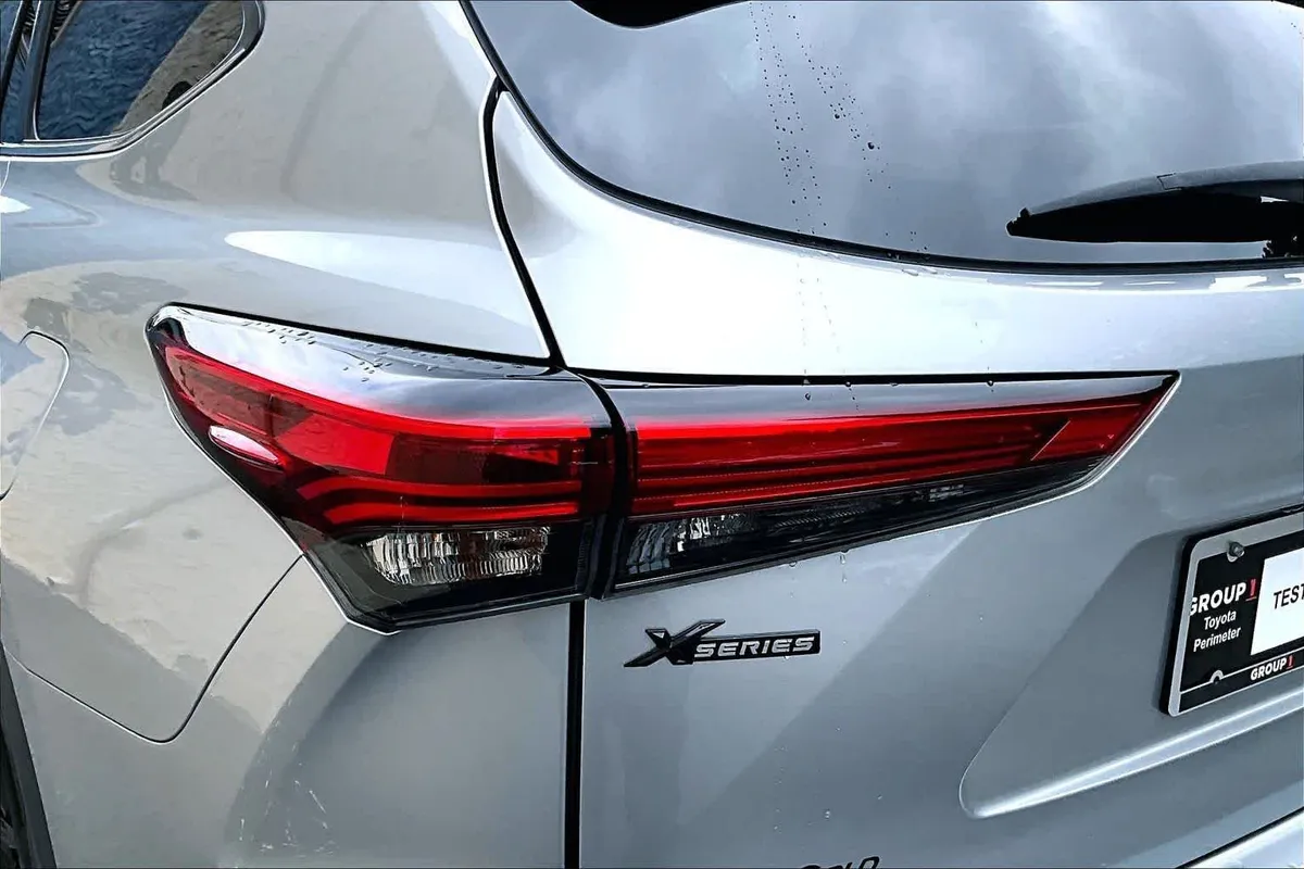 2022 Toyota Highlander XLE thumbnail 29