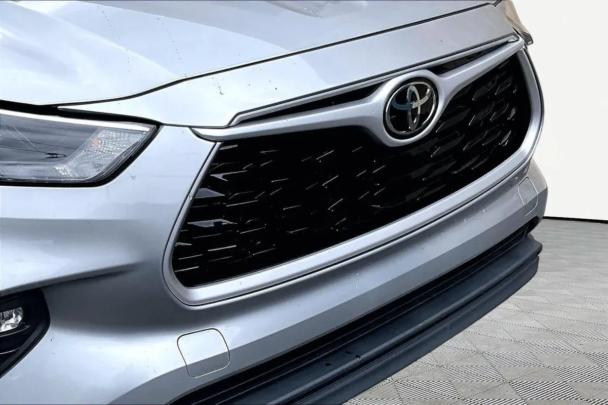 2022 Toyota Highlander XLE thumbnail 30