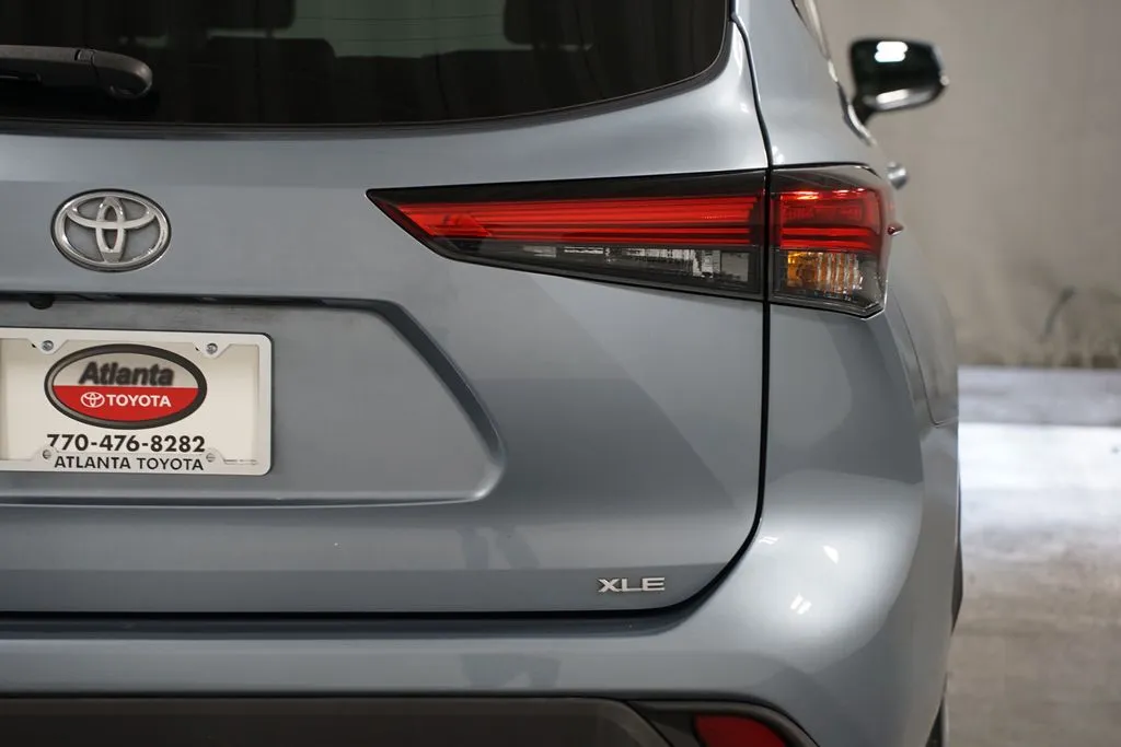 2022 Toyota Highlander XLE thumbnail 10