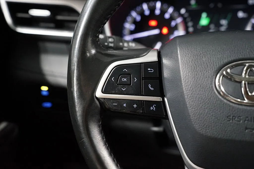2022 Toyota Highlander XLE thumbnail 14