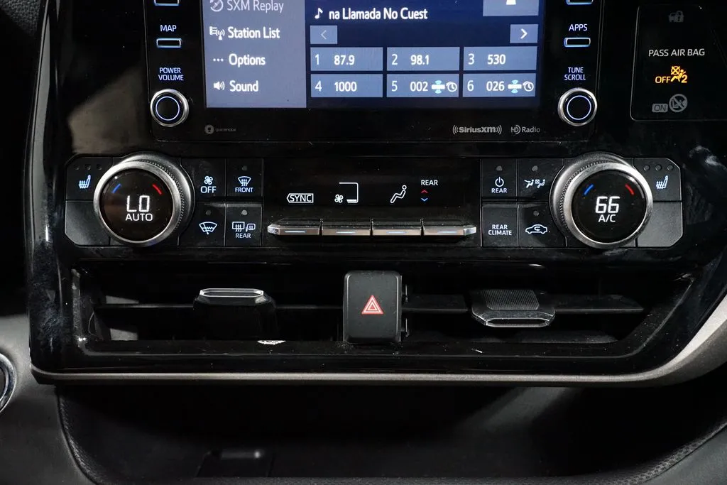 2022 Toyota Highlander XLE thumbnail 19