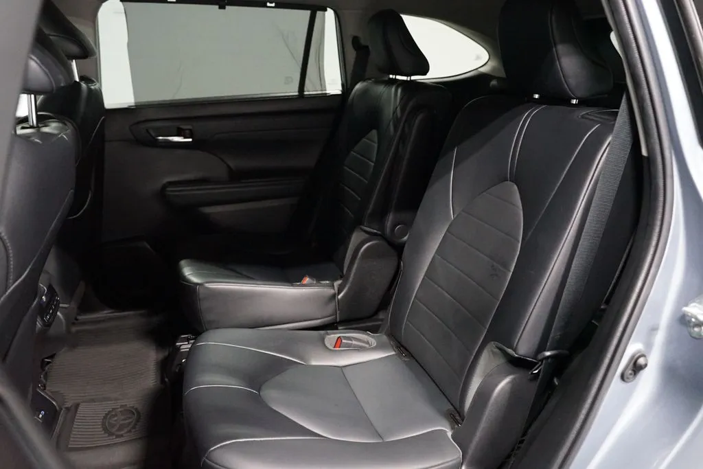 2022 Toyota Highlander XLE thumbnail 28