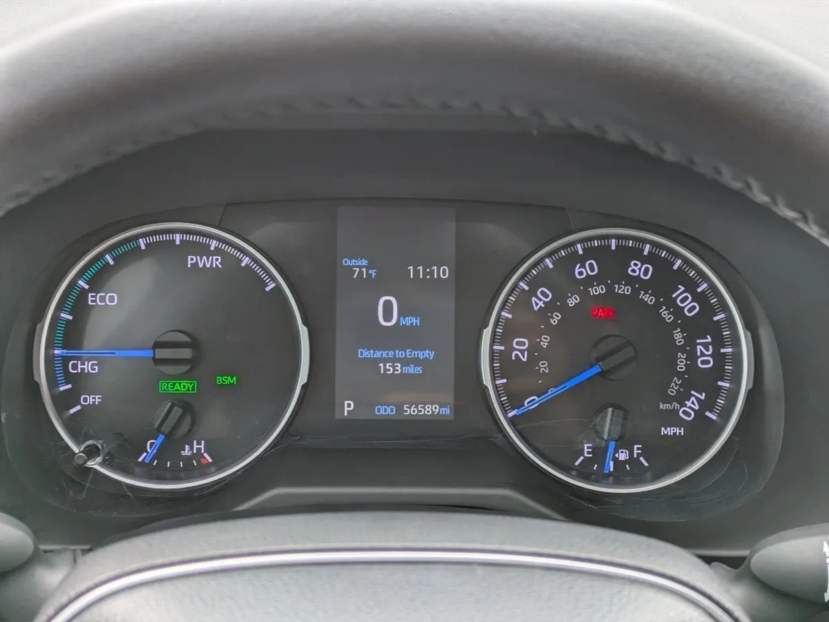 2022 Toyota RAV4 Hybrid XLE thumbnail 12