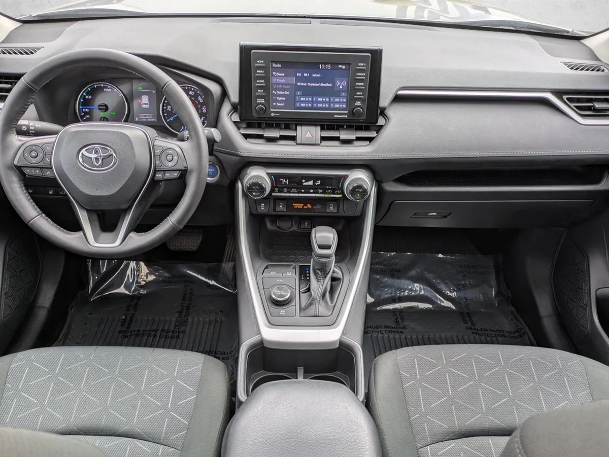 2022 Toyota RAV4 Hybrid XLE thumbnail 22