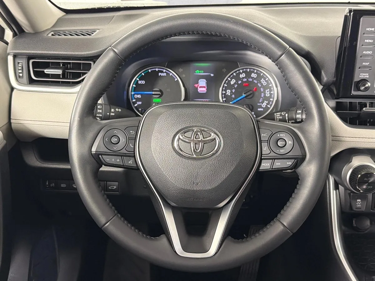 2022 Toyota RAV4 Hybrid XLE Premium thumbnail 25