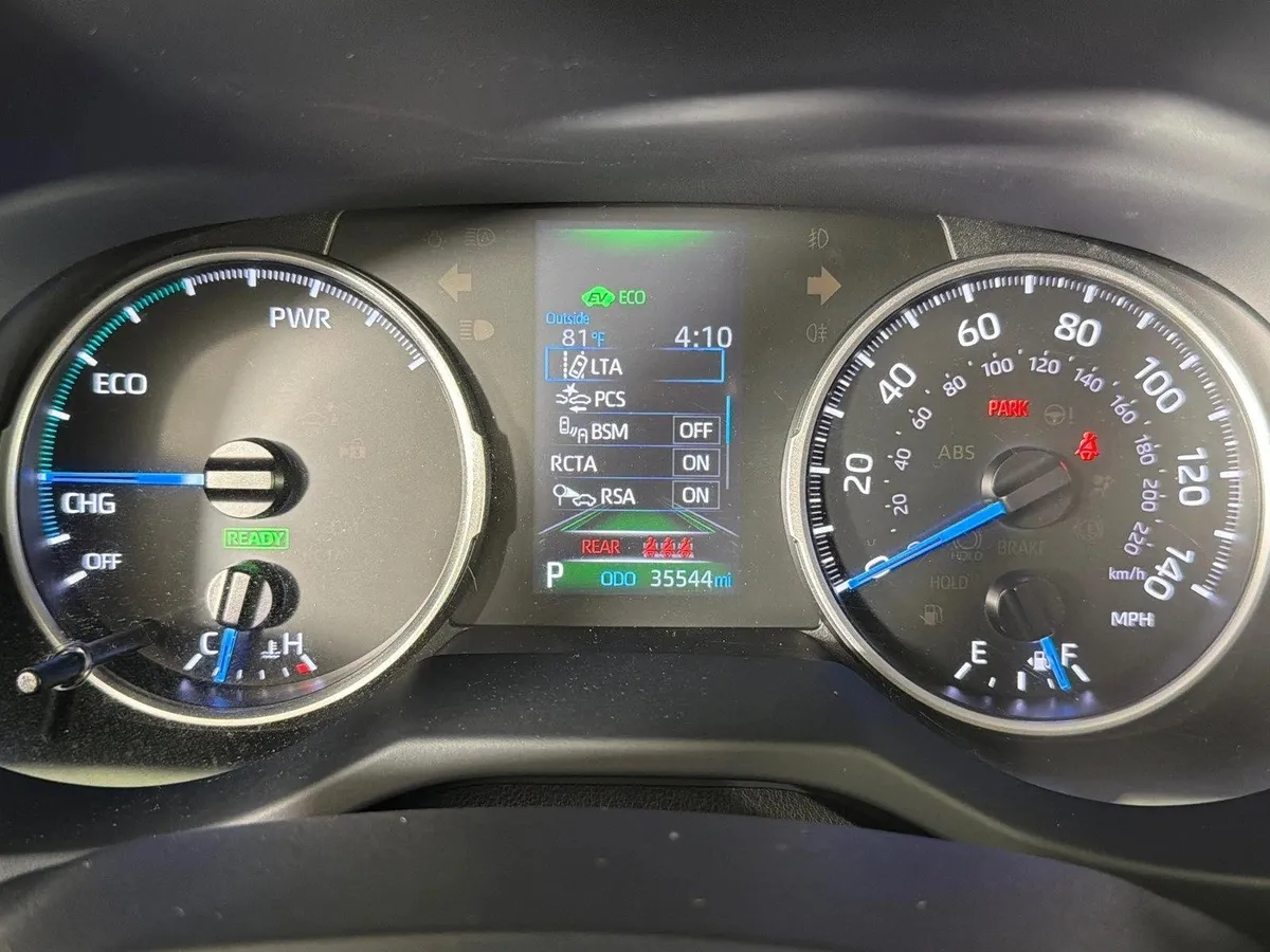 2022 Toyota RAV4 Hybrid XLE Premium thumbnail 28