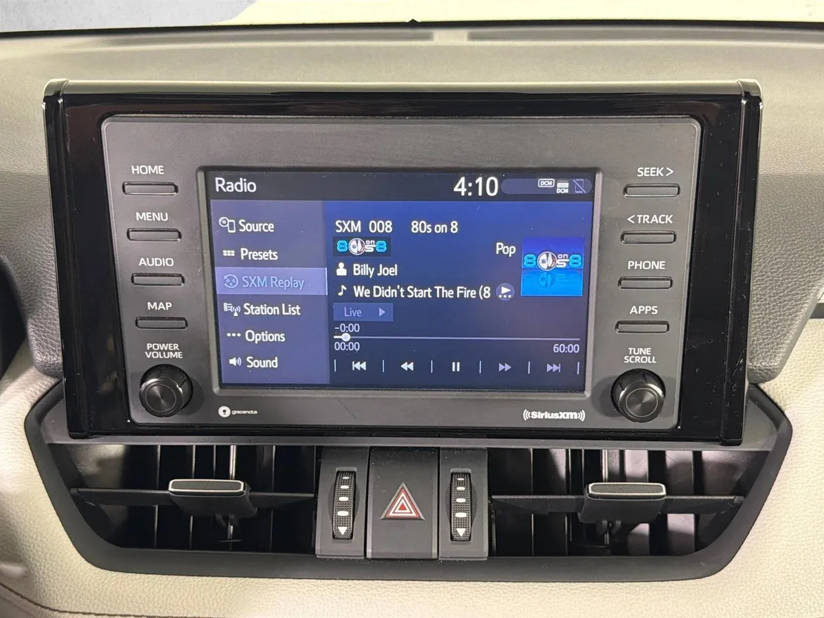 2022 Toyota RAV4 Hybrid XLE Premium thumbnail 30