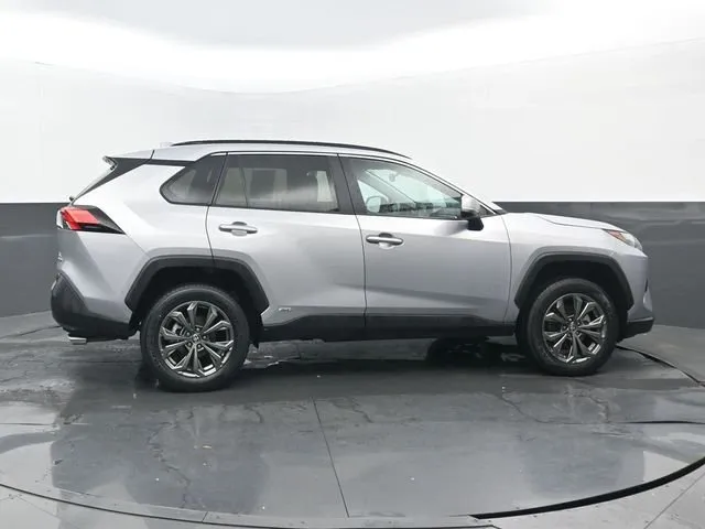 2022 Toyota RAV4 Hybrid XLE Premium thumbnail 2