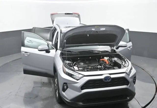 2022 Toyota RAV4 Hybrid XLE Premium thumbnail 36