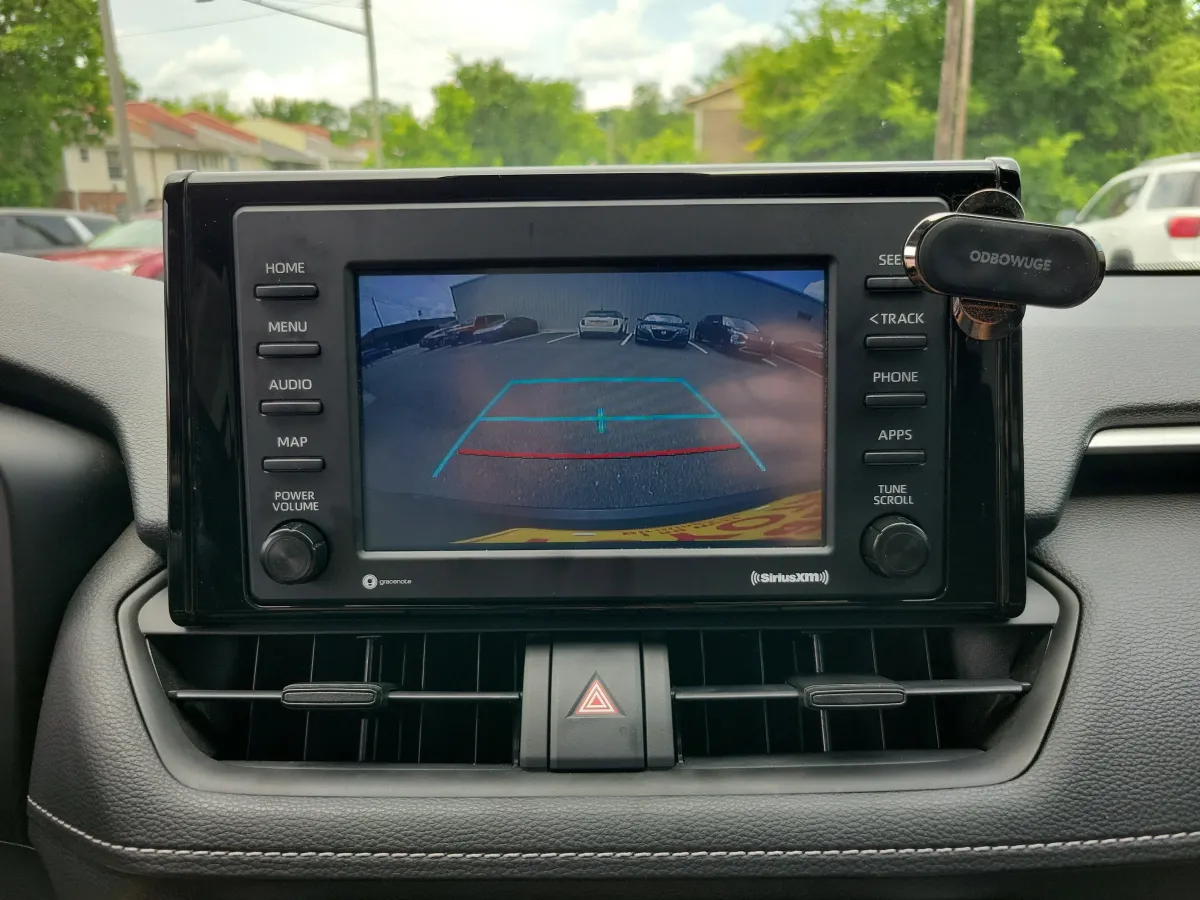 2022 Toyota RAV4 LE thumbnail 13