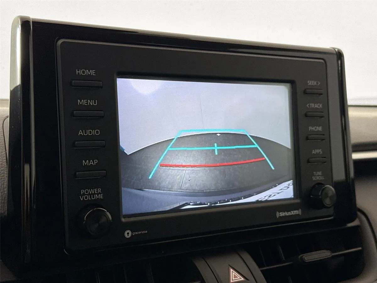 2022 Toyota RAV4 LE thumbnail 7