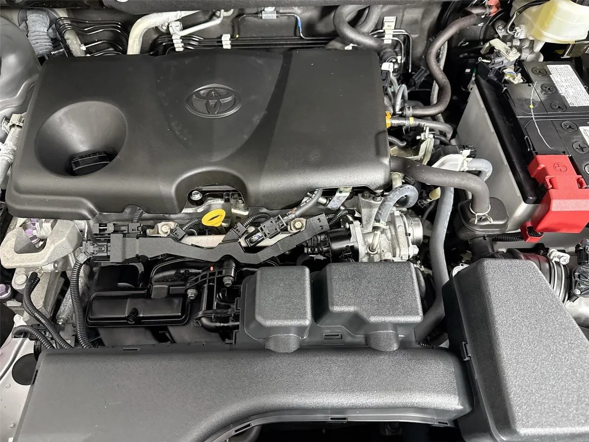 2022 Toyota RAV4 XLE thumbnail 42
