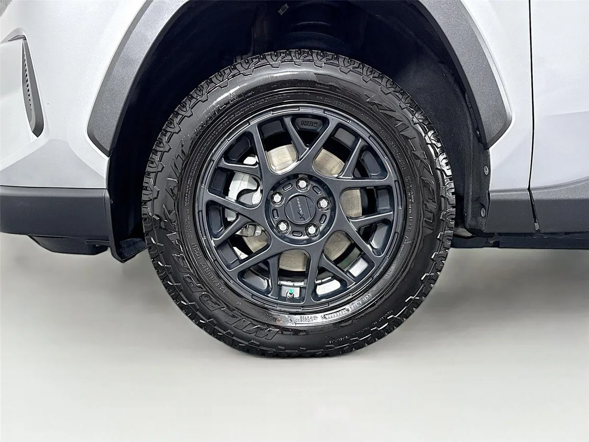 2022 Toyota RAV4 XLE thumbnail 43