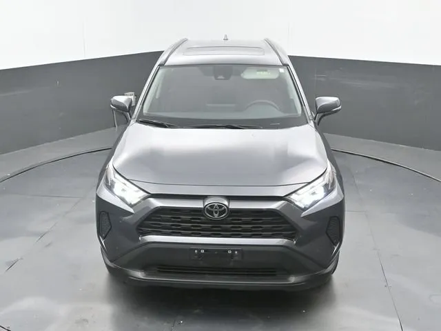 2022 Toyota RAV4 XLE thumbnail 14