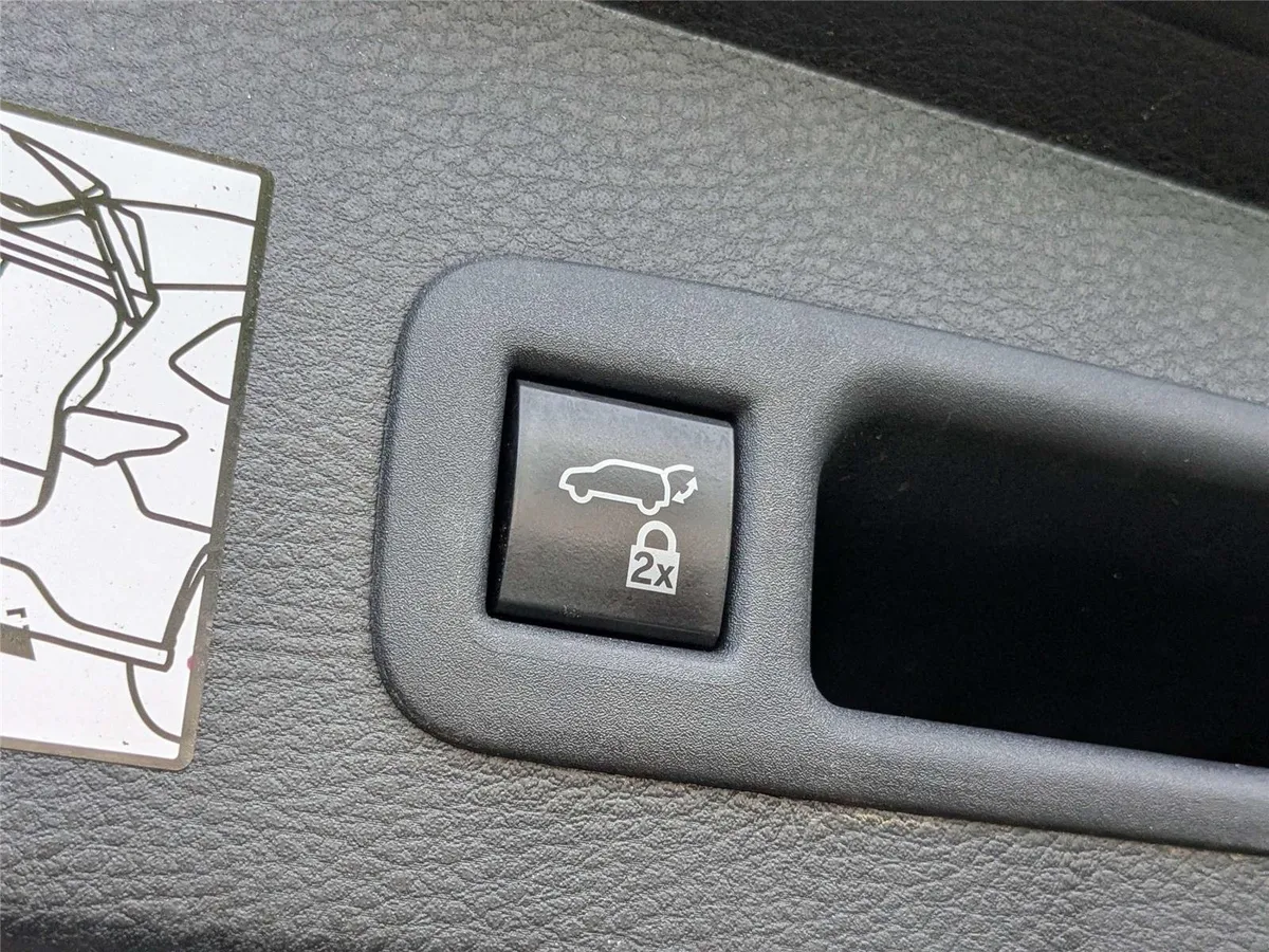 2022 TOYOTA SIENNA thumbnail 9