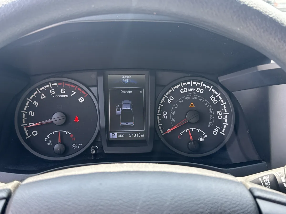 2022 Toyota Tacoma 2WD thumbnail 14