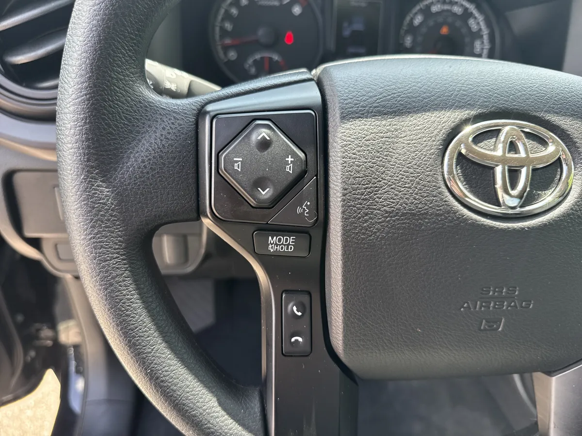 2022 Toyota Tacoma 2WD thumbnail 25