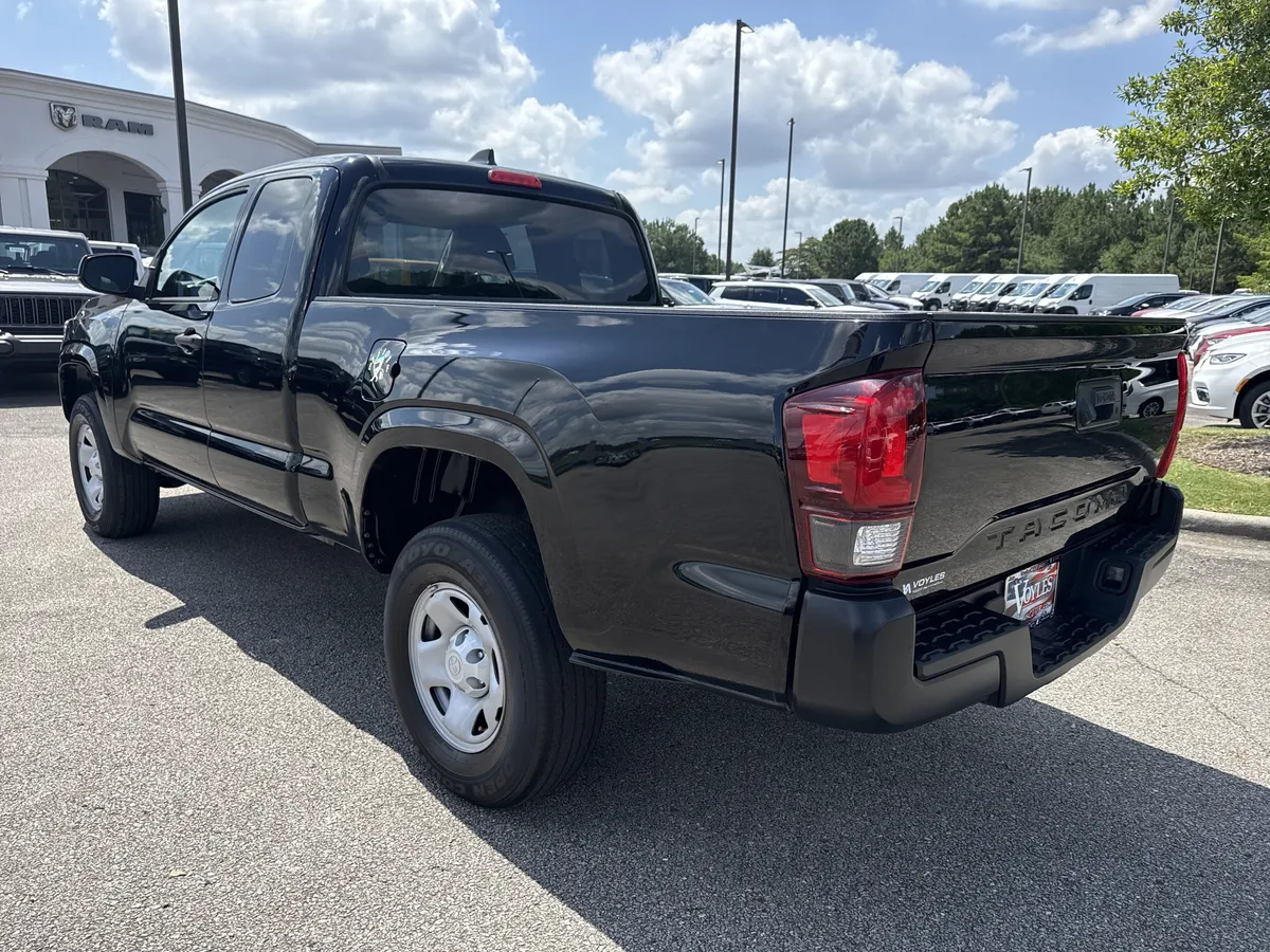 2022 Toyota Tacoma 2WD thumbnail 5