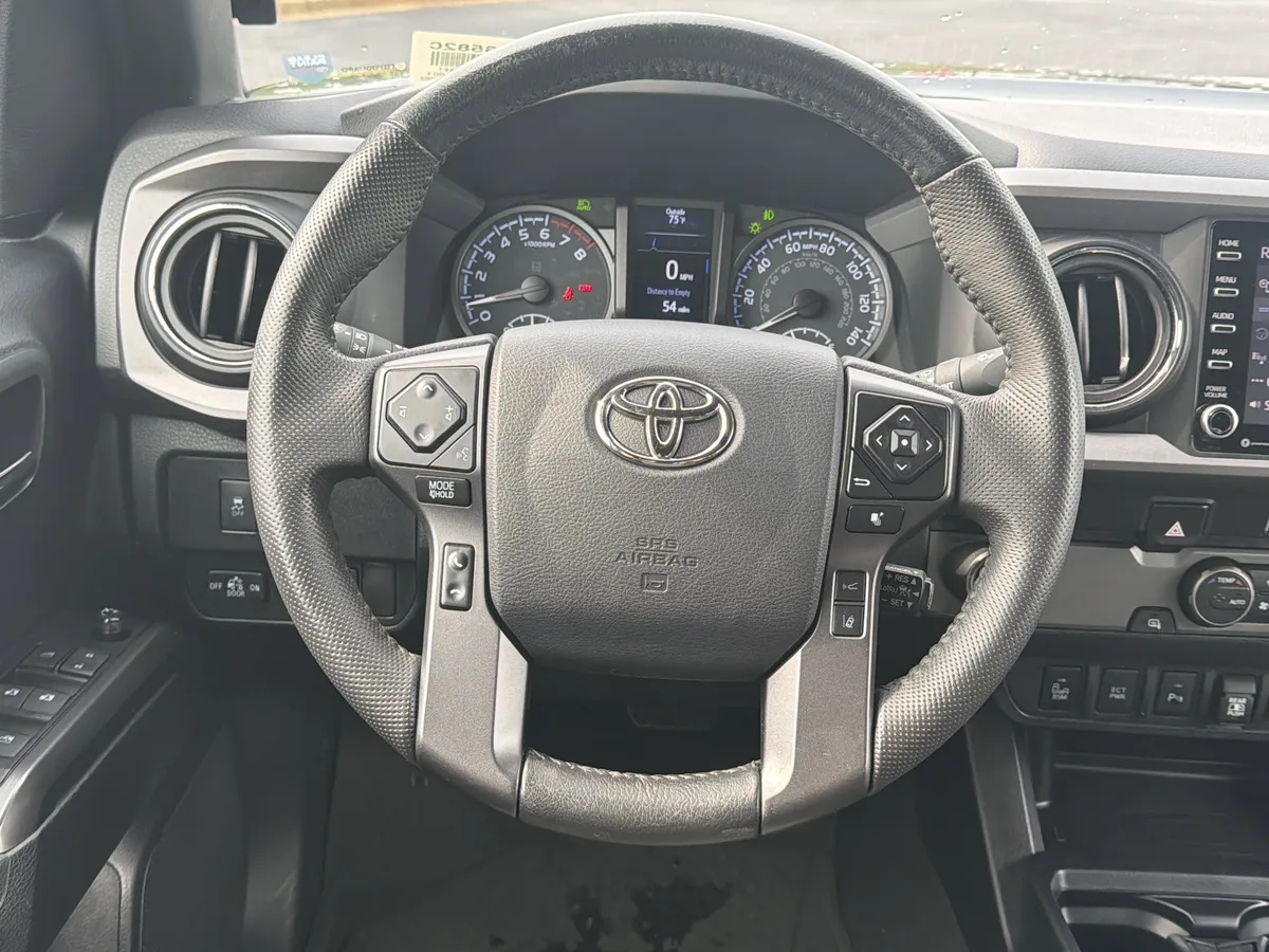 2022 Toyota Tacoma 2WD TRD Off Road thumbnail 16