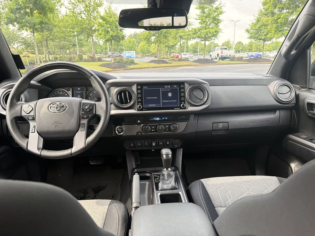 2022 Toyota Tacoma 2WD TRD Off Road thumbnail 28
