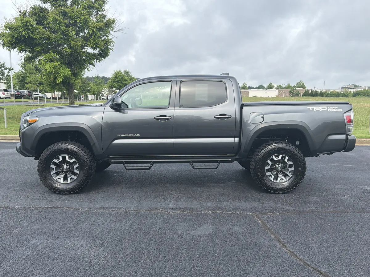 2022 Toyota Tacoma 2WD TRD Off Road thumbnail 5
