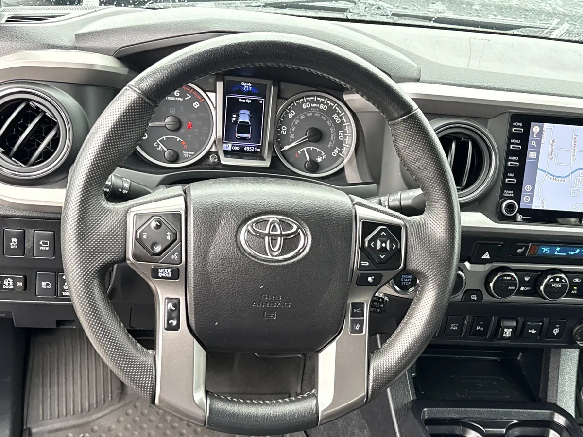 2022 Toyota Tacoma Limited thumbnail 24