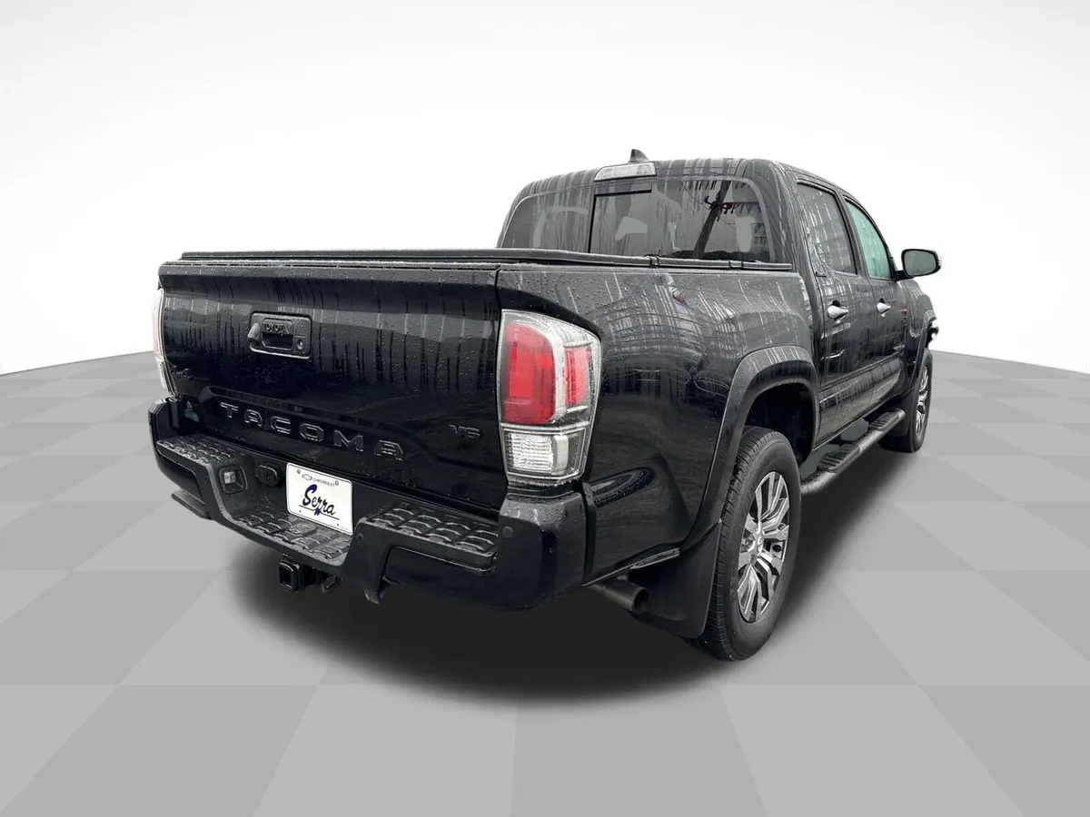 2022 Toyota Tacoma Limited thumbnail 7