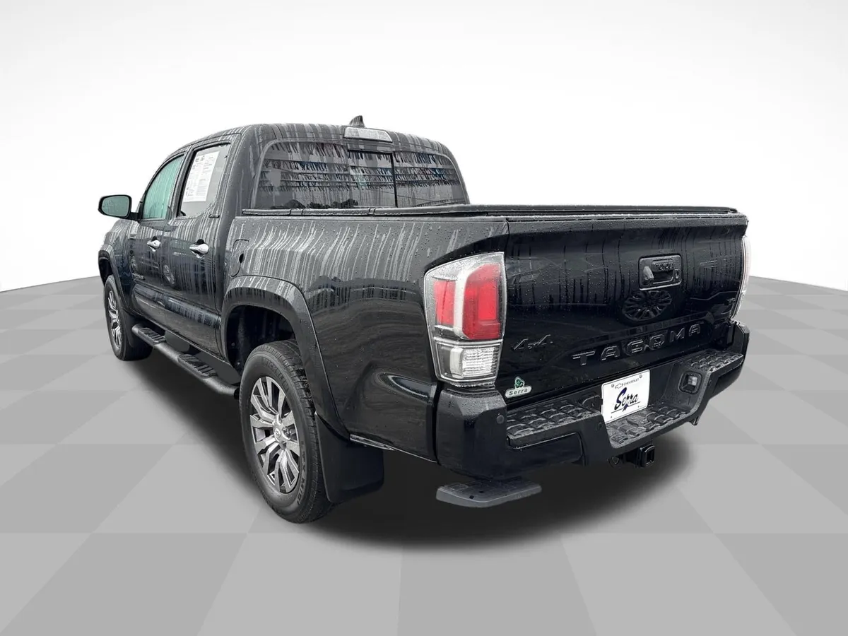 2022 Toyota Tacoma Limited thumbnail 8