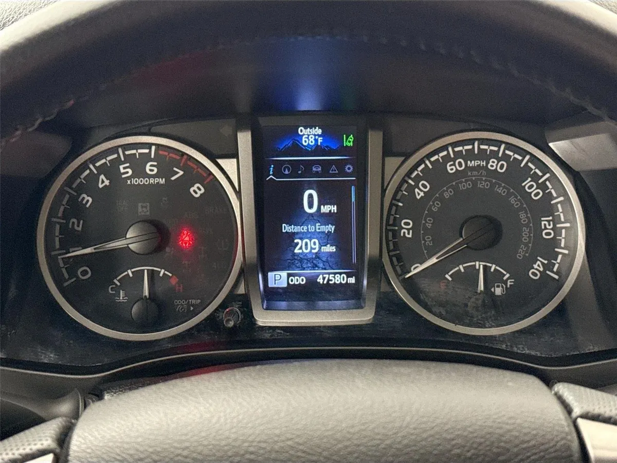 2022 Toyota Tacoma Limited thumbnail 20