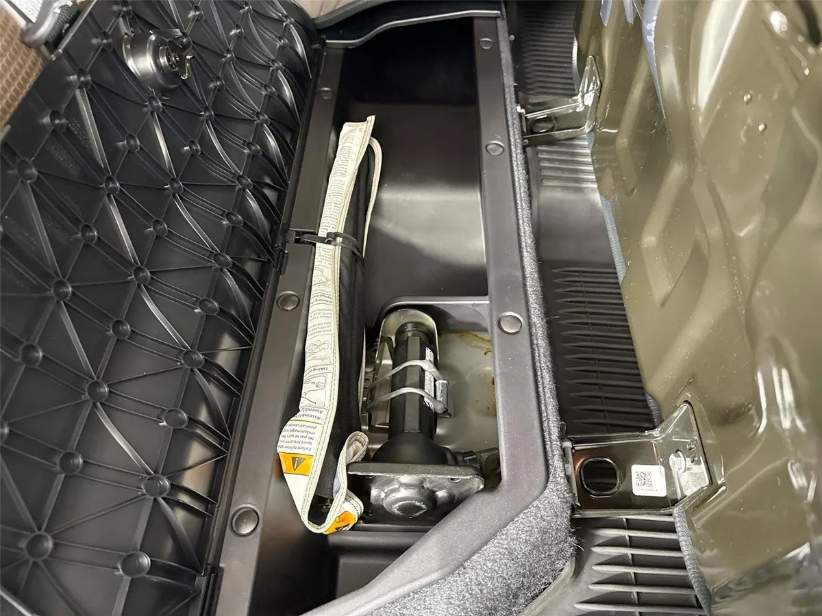 2022 Toyota Tacoma Limited thumbnail 43