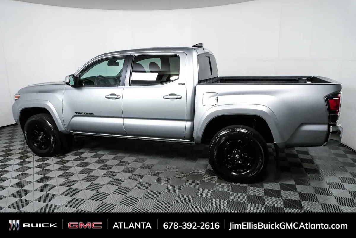 2022 Toyota Tacoma SR5 thumbnail 27