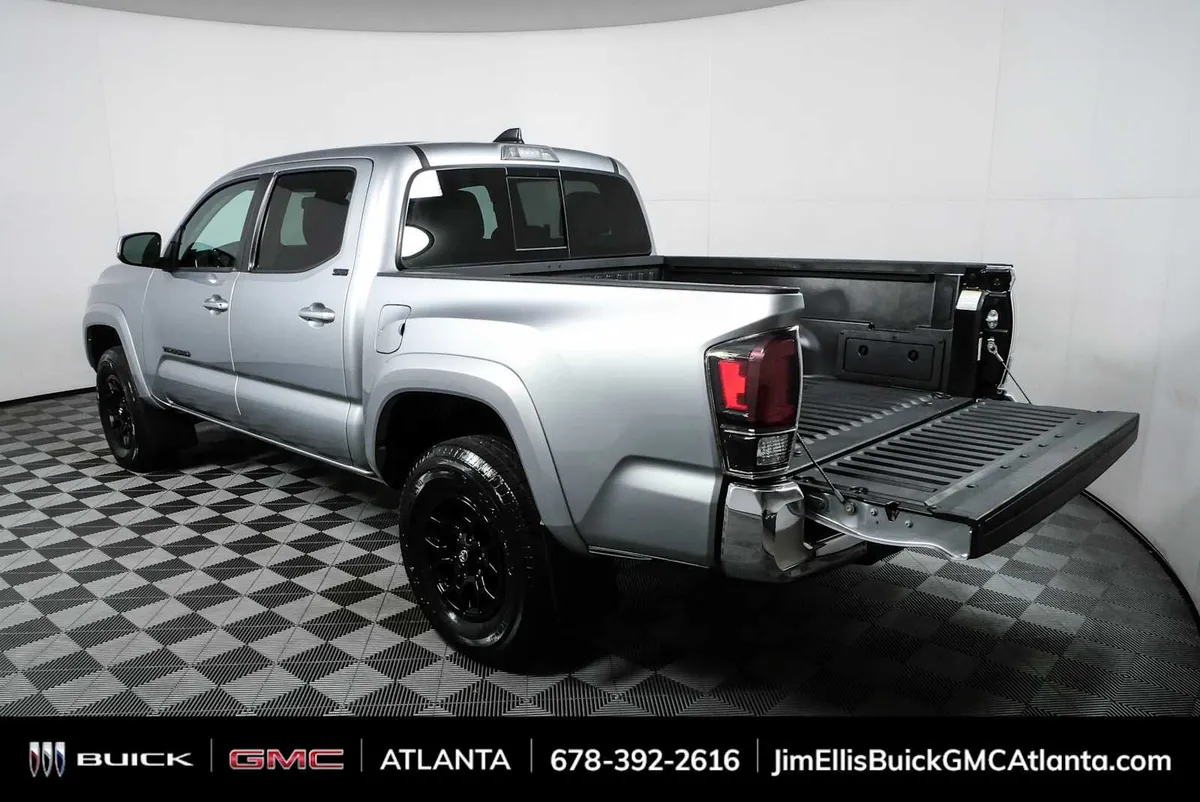 2022 Toyota Tacoma SR5 thumbnail 29