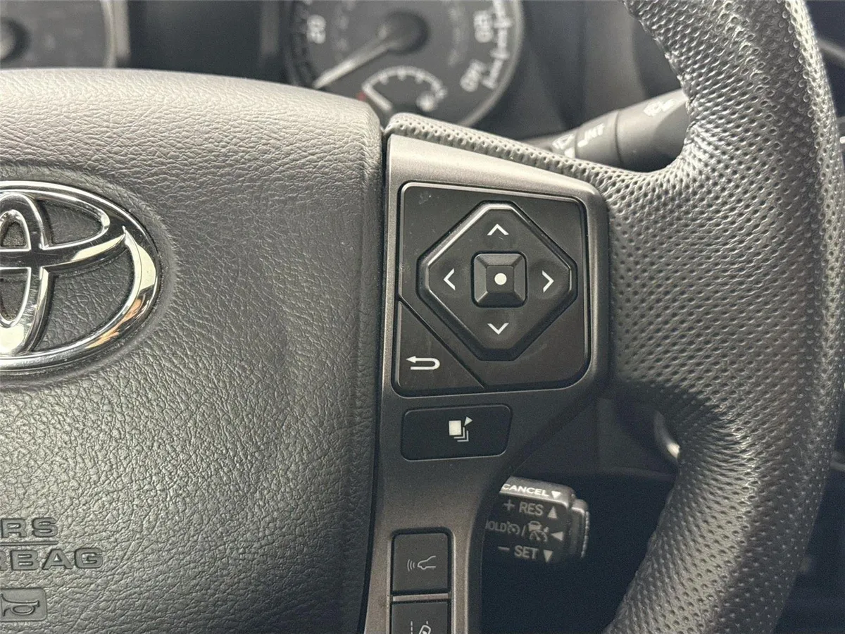 2022 Toyota Tacoma TRD Off-Road thumbnail 20