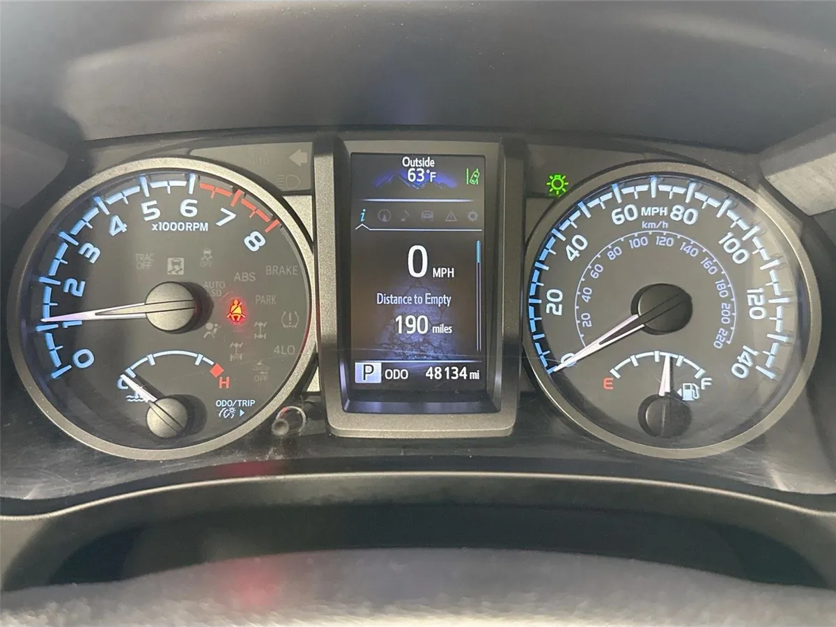 2022 Toyota Tacoma TRD Off-Road thumbnail 21