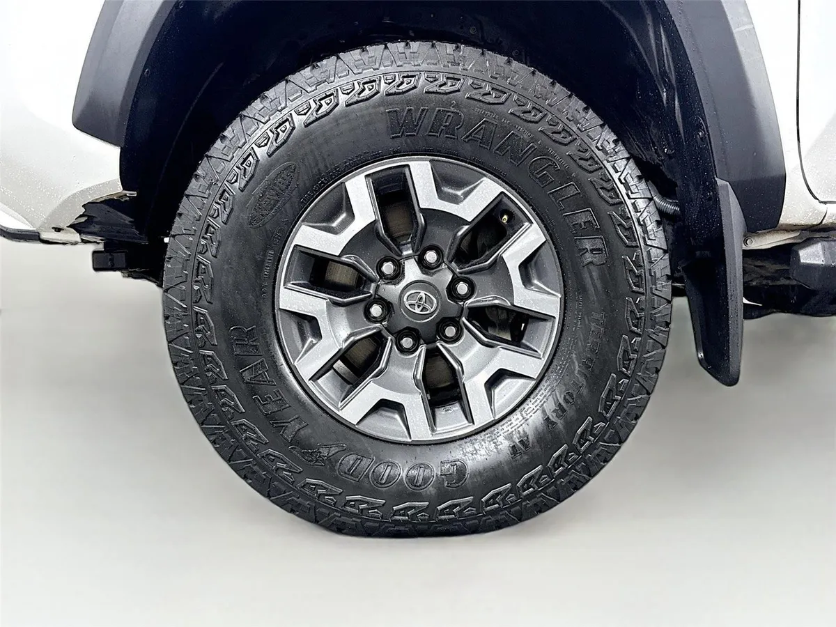 2022 Toyota Tacoma TRD Off-Road thumbnail 43