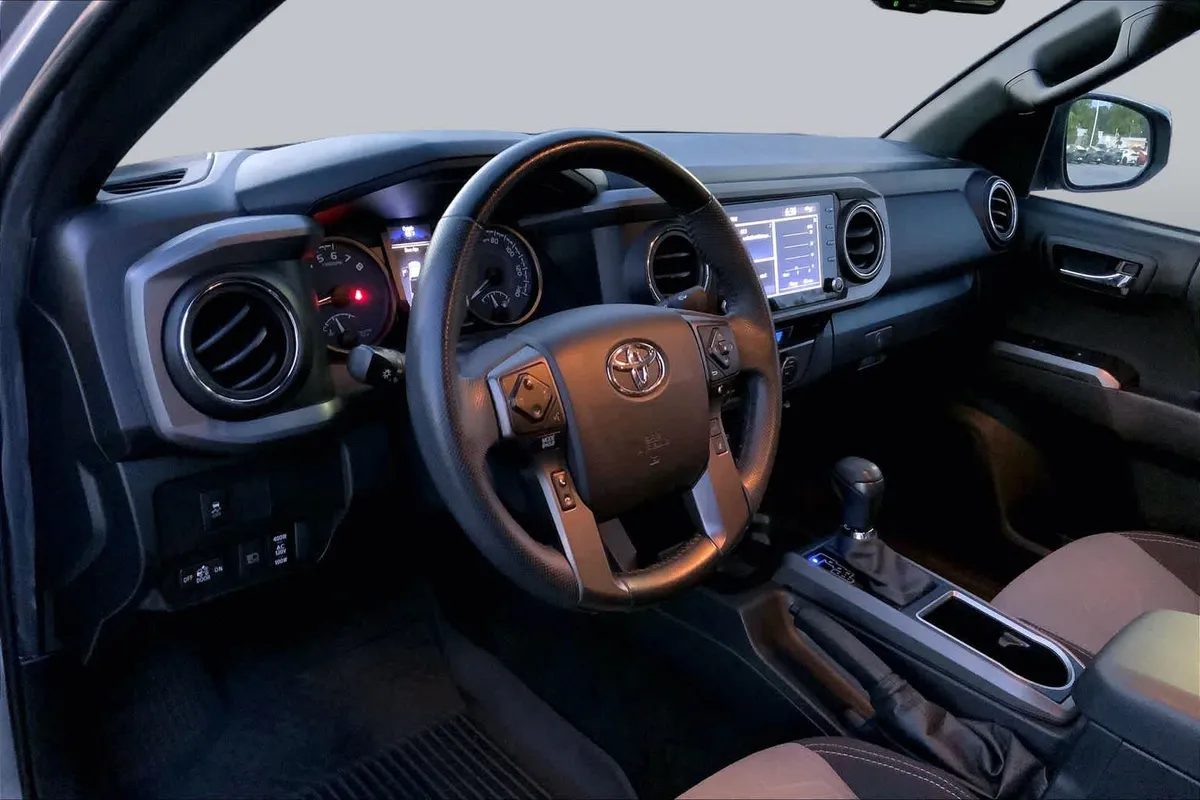 2022 Toyota Tacoma TRD Sport thumbnail 17