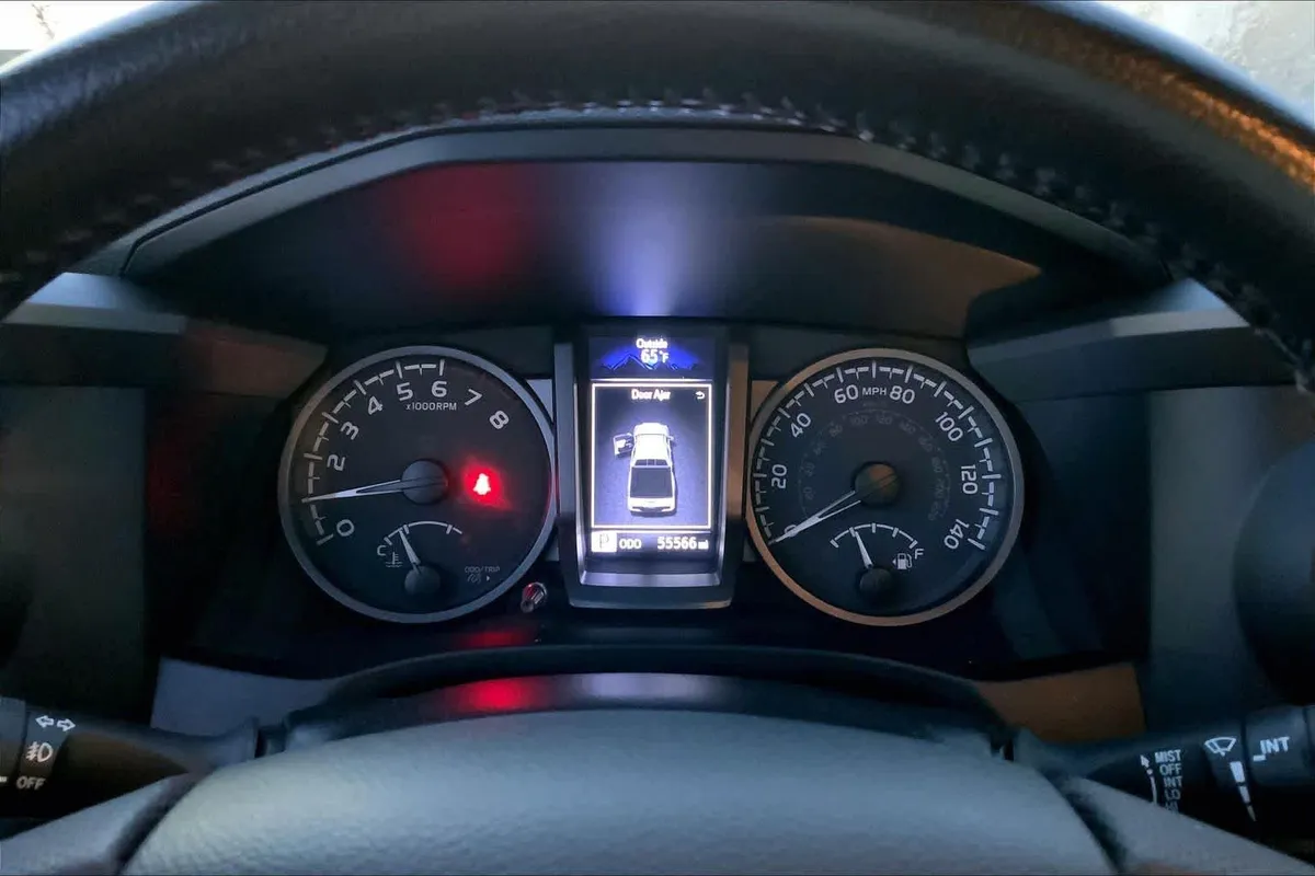 2022 Toyota Tacoma TRD Sport thumbnail 25