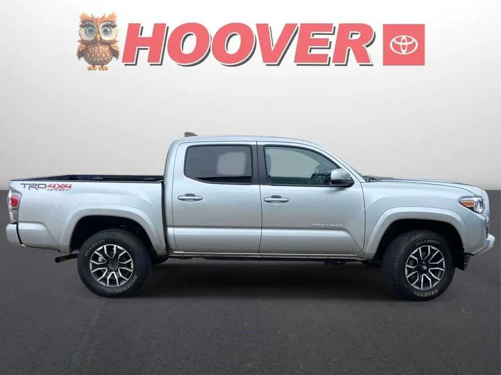 2022 Toyota Tacoma TRD Sport thumbnail 2