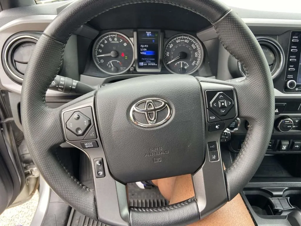 2022 Toyota Tacoma TRD Sport thumbnail 36