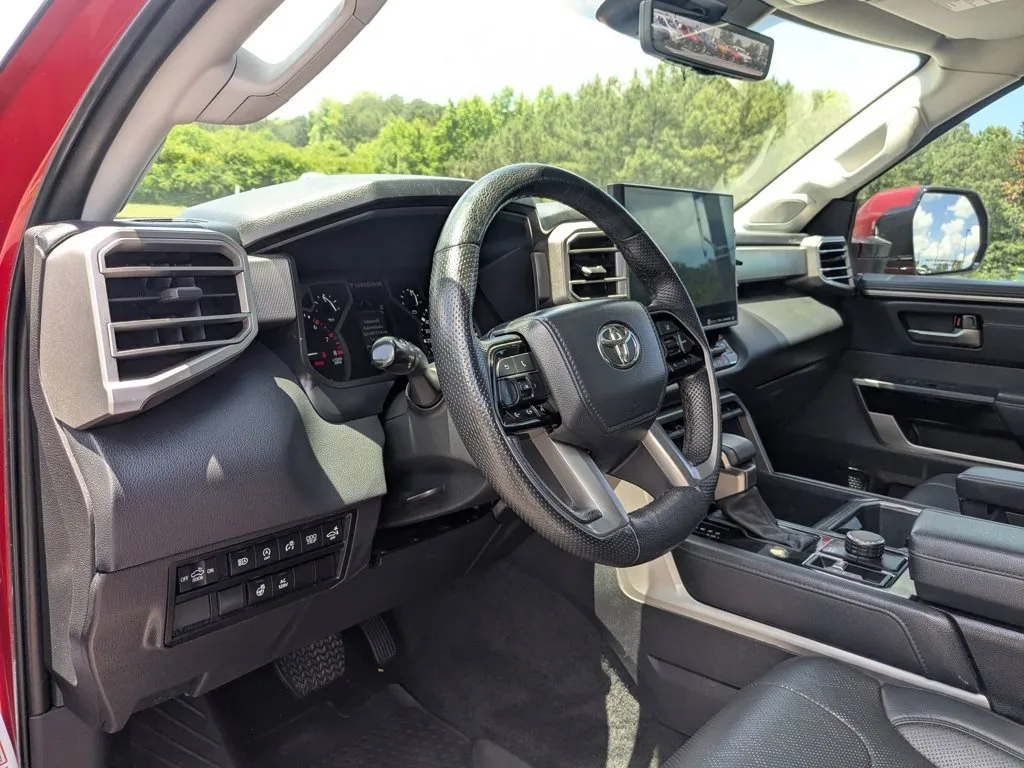 2022 Toyota Tundra 4WD Limited thumbnail 13