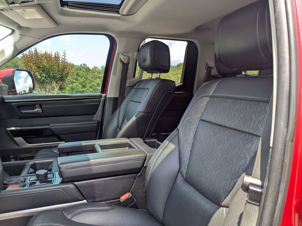 2022 Toyota Tundra 4WD Limited thumbnail 14